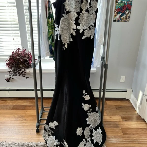 Black Jovani one shoulder MOB Gown - Picture 2 of 5